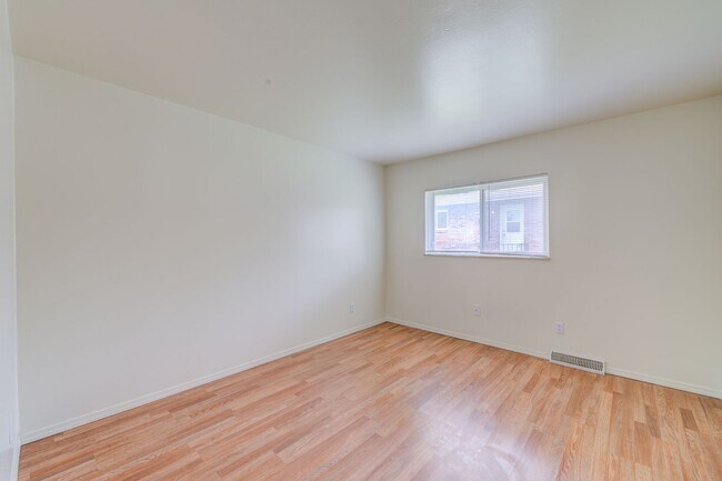 Building Photo - 3937 Jane Ave