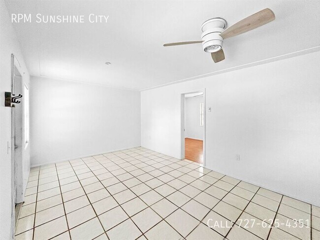 Building Photo - 10464 106th Ave N