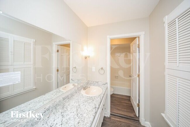 Building Photo - 7270 Stamford Dr