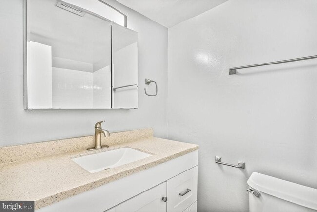 Building Photo - 8001 Chanute Pl