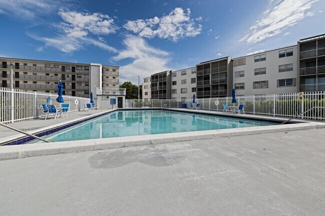 Building Photo - 14180 SW 84th St