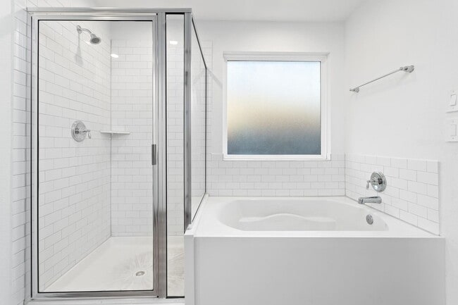 Building Photo - 6715 Riplee St