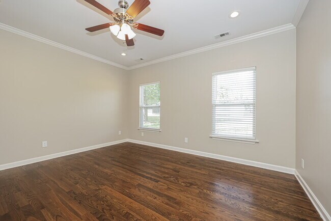 Building Photo - 111 Parrish St