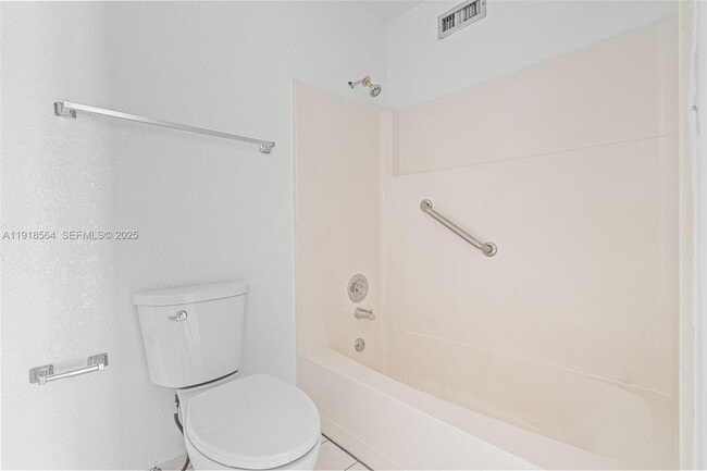 Building Photo - 15504 Sharpecroft Dr