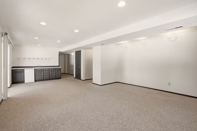 Building Photo - 3812 E Terra Ct