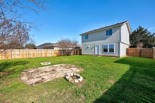 Building Photo - 1005 Easy Cove