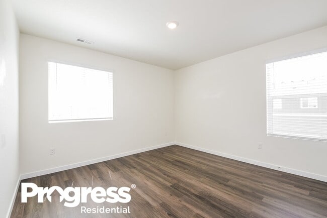 Building Photo - 13438 Oneida Ln