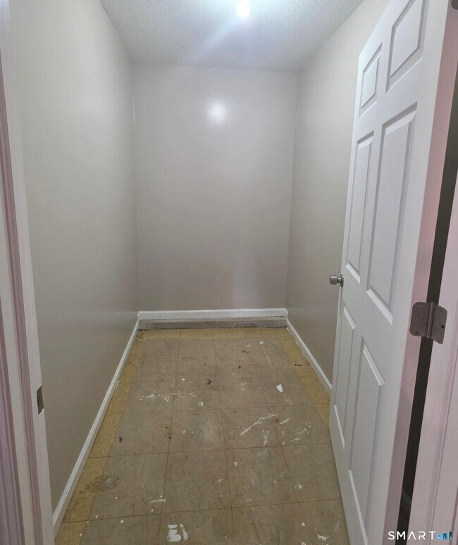 Building Photo - 15 Mc Donald Ave