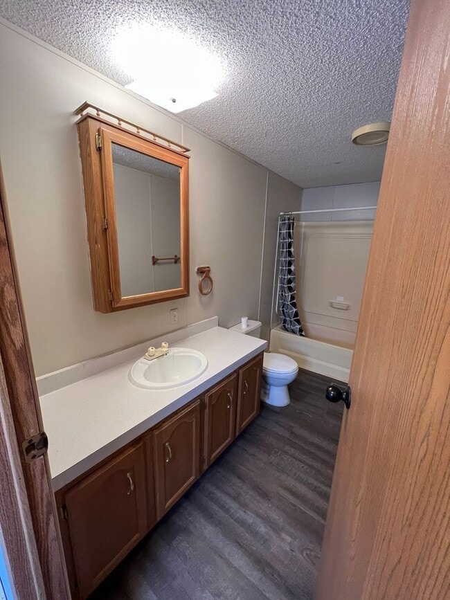 Building Photo - 2 Bedroom 2 Bath Updated Mobile Home in Cliffview Mobile Home Park. Very well kept-up area.