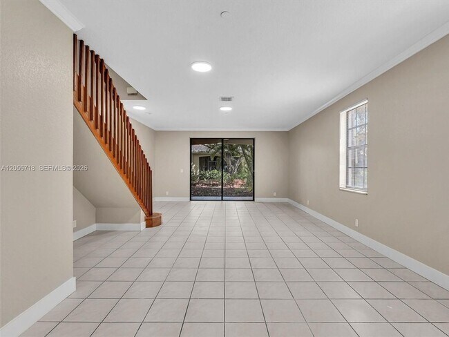 Building Photo - 4283 Vineyard Cir