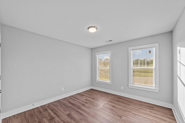 Building Photo - 394 Thad Little Rd