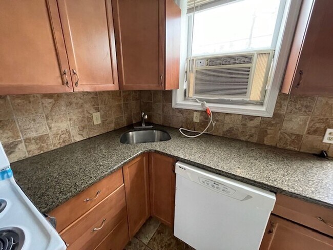 Building Photo - West Passyunk Home