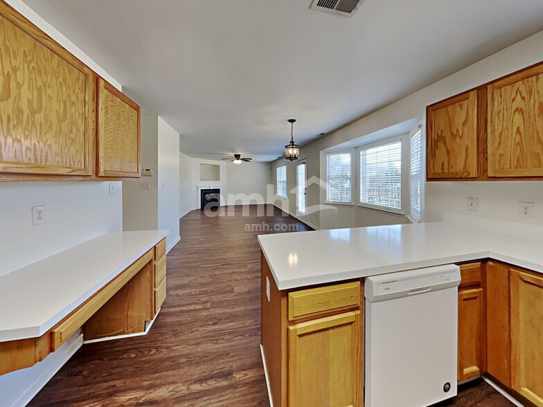 Building Photo - 254 Royalton Rd