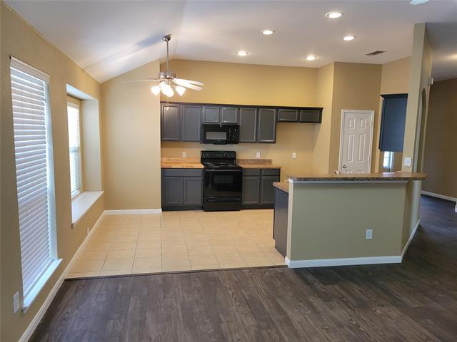 Building Photo - 5216 Sioux Creek Ln