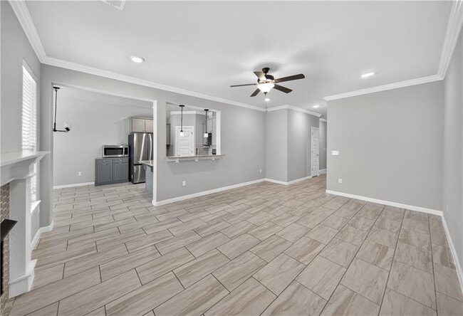 Building Photo - 440 Willow Dr