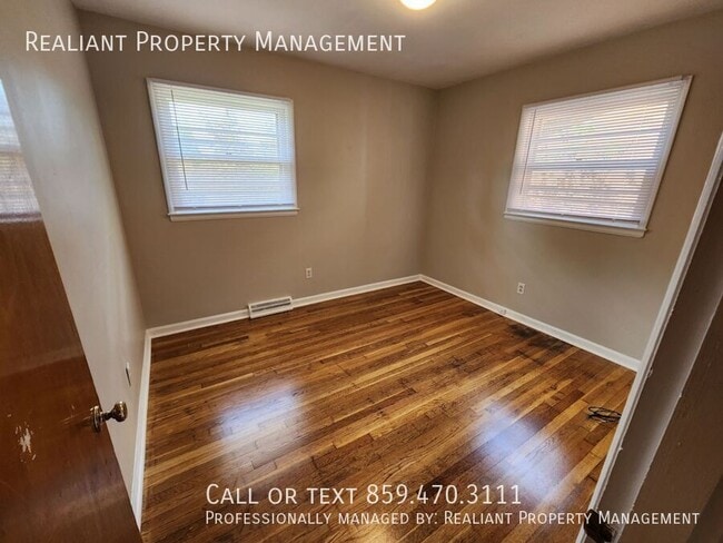 Building Photo - 2135 Tamarack Dr
