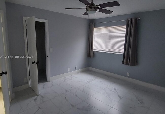 Building Photo - 731 Vista Isles Dr