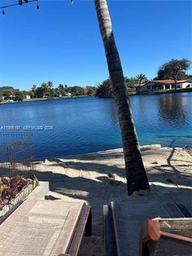 Building Photo - 6484 Miami Lakes Dr