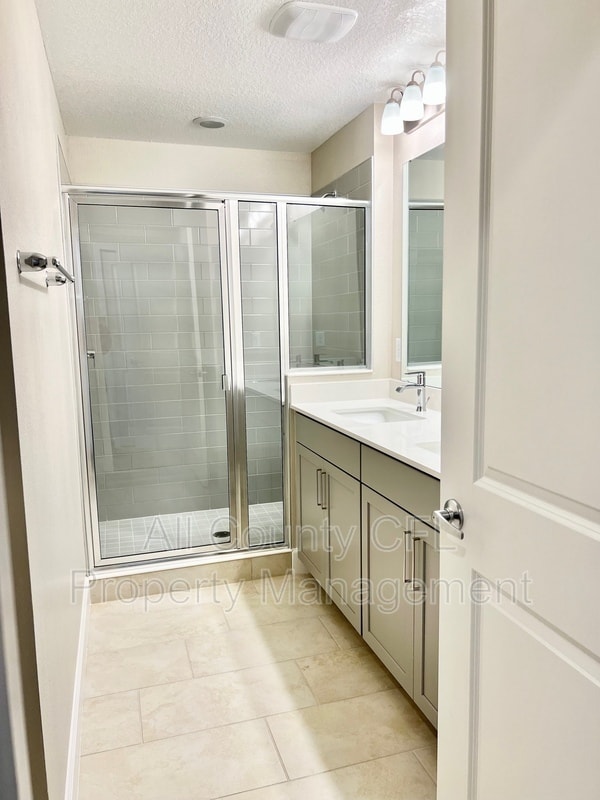 Building Photo - 1398 Captiva Cv