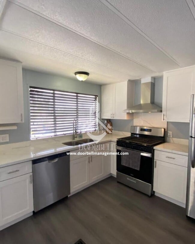 Building Photo - 21633 Monument Dr