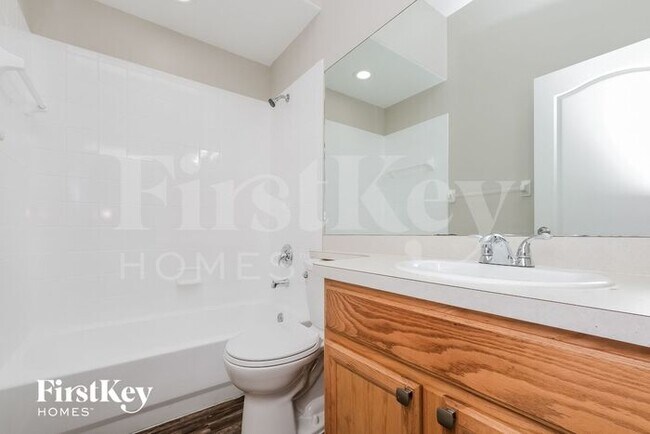 Building Photo - 9204 Waterbird Dr