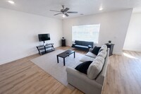 Building Photo - 4-Bed Stand Alone Home! 6+ Month Lease