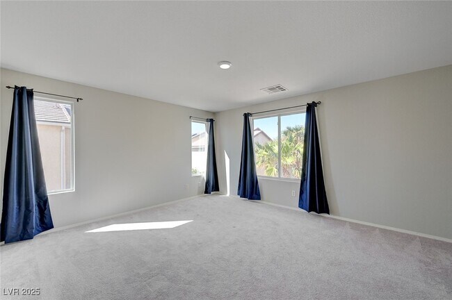 Building Photo - 2586 Begonia Valley Ave