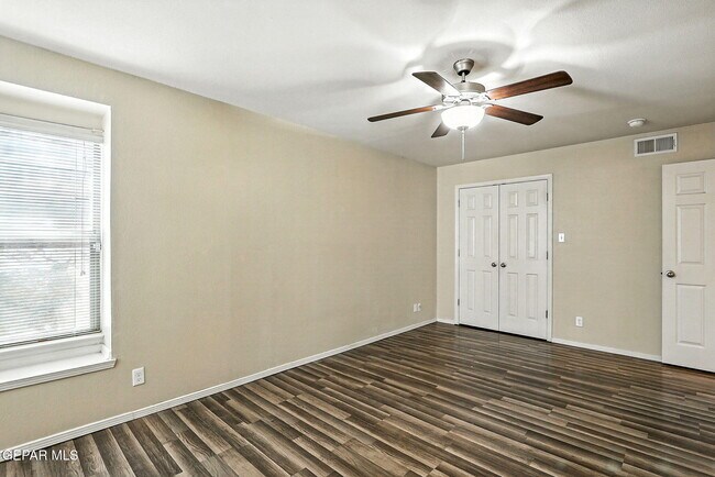 Building Photo - 5052 Silver Cholla Dr