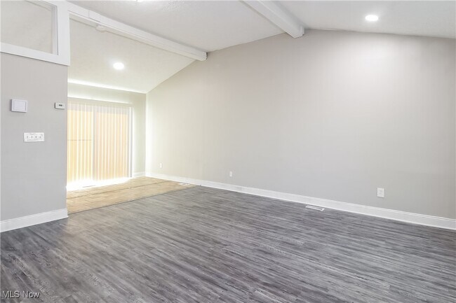 Building Photo - 4400 Wyatt Rd