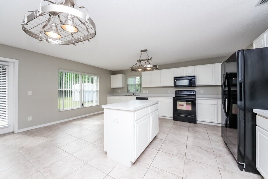 Building Photo - 1365 Dunbarton Ct