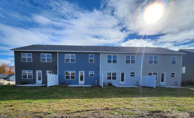 Building Photo - 3402 Green Pastures Ln