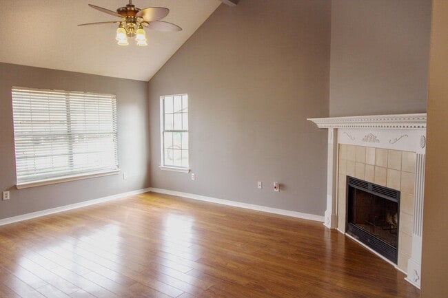 Building Photo - 455 Sandy Ridge Cir