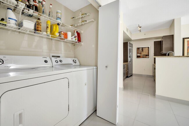 Building Photo - 550 Okeechobee Blvd