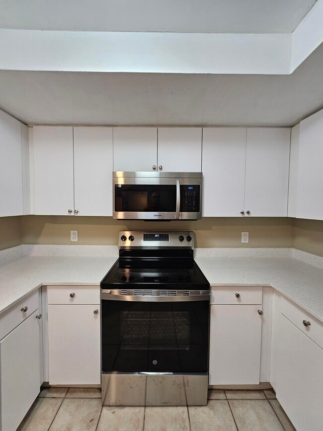 Building Photo - 4191 N Haverhill Rd