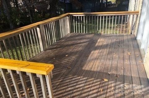 Building Photo - 1020 Ashford St