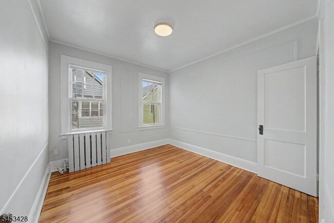 Building Photo - 1329 Alina St