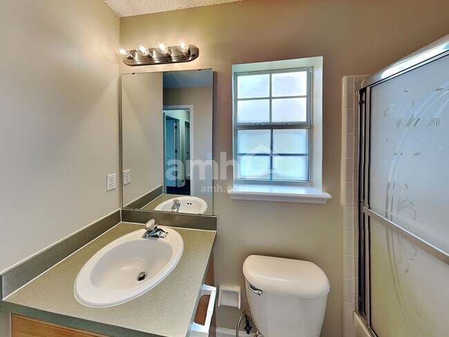 Building Photo - 1767 Saw Lake Dr