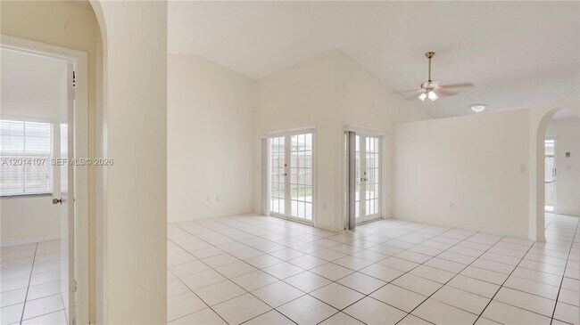 Building Photo - 6410 SW 112th Pl