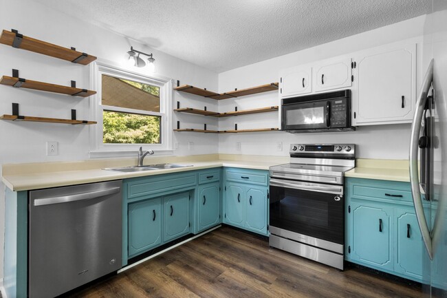 Building Photo - 383 Bosca Ct