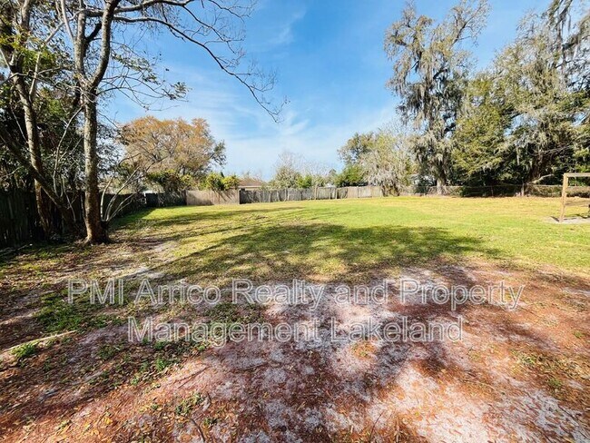 Building Photo - 5503 Old Rd 37