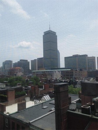 Building Photo - 411 Marlborough St
