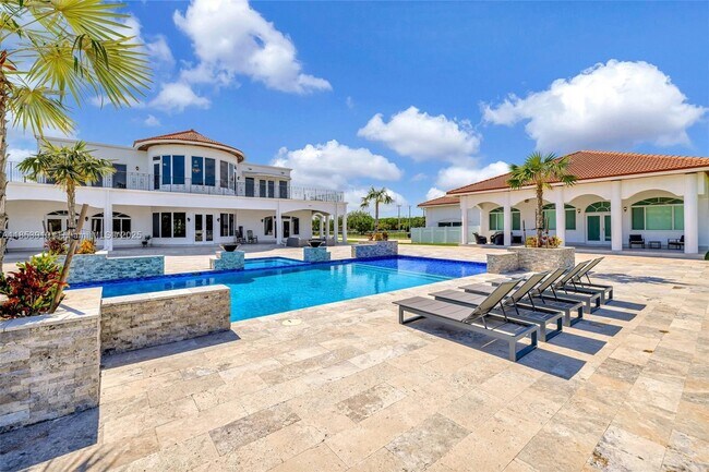 Building Photo - 4610 SW 178th Ave