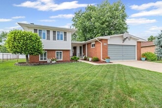 Building Photo - 44018 Bannockburn Dr