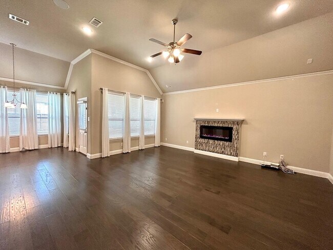 Building Photo - 1400 Via Toscana Ln