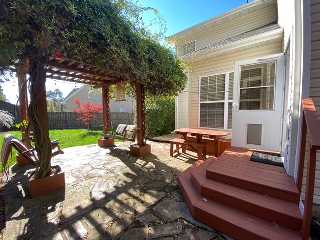 Building Photo - 1744 Somersby Ln