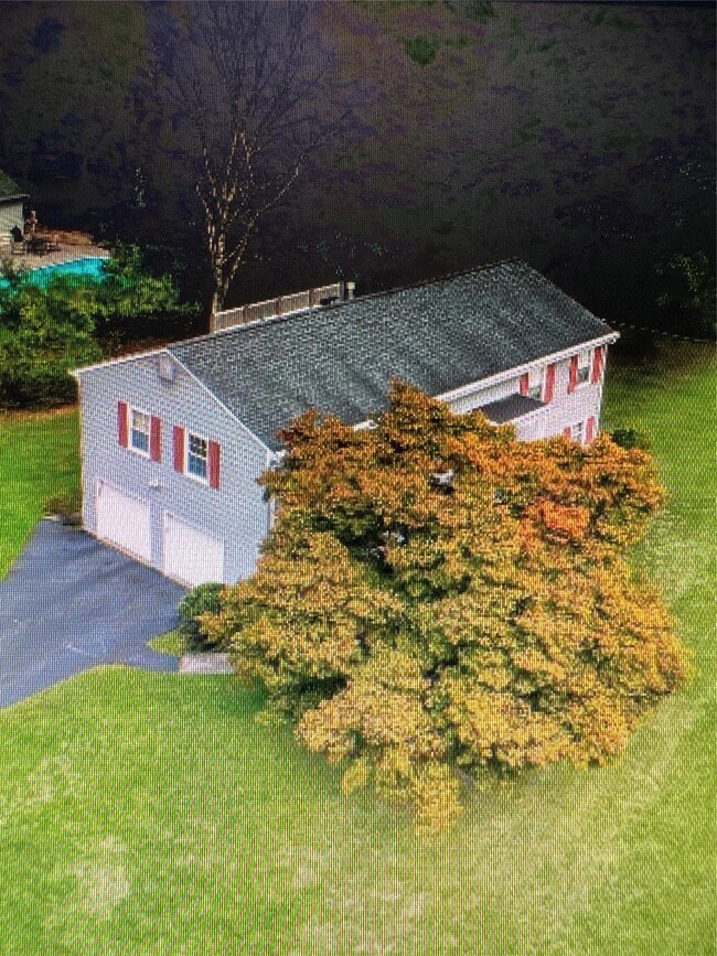 Building Photo - 12 Gerken Dr