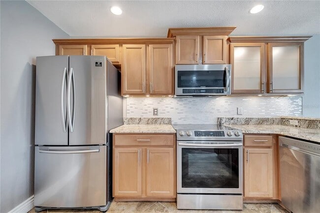Building Photo - 200 Sterling Springs Ln