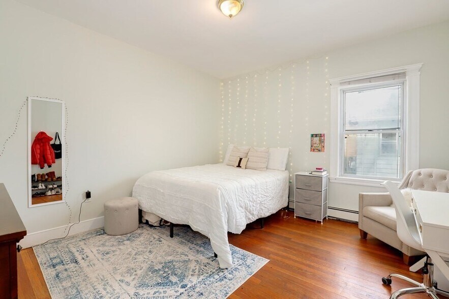 Building Photo - 61 Algonquin Rd