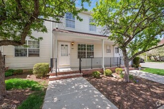 Building Photo - 907 Wetherburn Ct