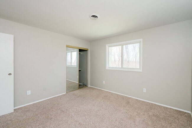 Interior Photo - East Shaffer Townhomes